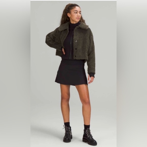 Lululemon Textured Fleece Button Jacket in Dark Olive Size 10 - Picture 3 of 14